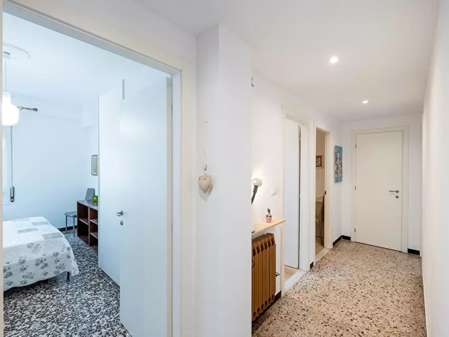 Immagine 25 di Pentalocale in affitto  in Via delle Azalee 3 a Finale Ligure