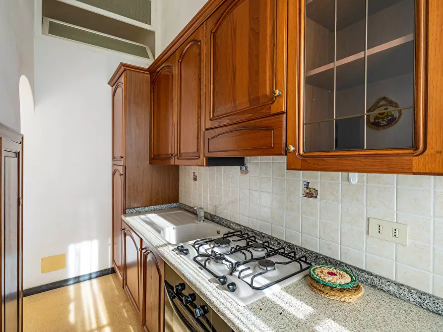 Immagine 37 di Trilocale in affitto  in Piazza Vittorio Emanuele II a Finale Ligure