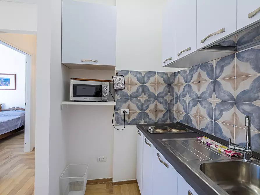 Immagine 22 di Bilocale in affitto  in Via Torino a Finale Ligure