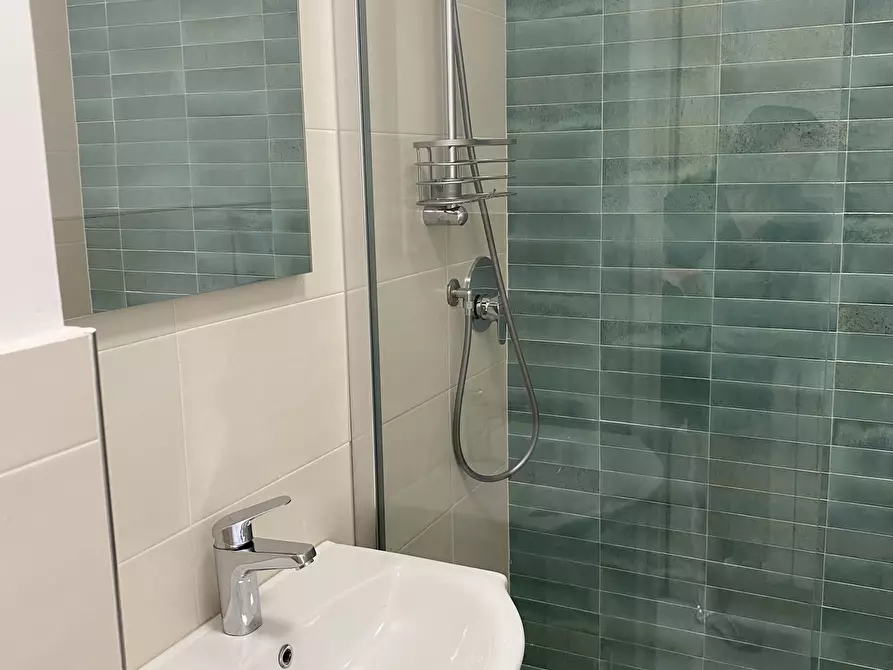 Immagine 12 di Monolocale in affitto  in Piazza Vittorio Emanuele II 5 a Finale Ligure