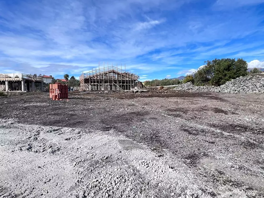 Immagine 2 di Villa in vendita  a Pedara