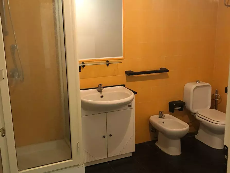 Immagine 19 di Appartamento in vendita  a Misterbianco