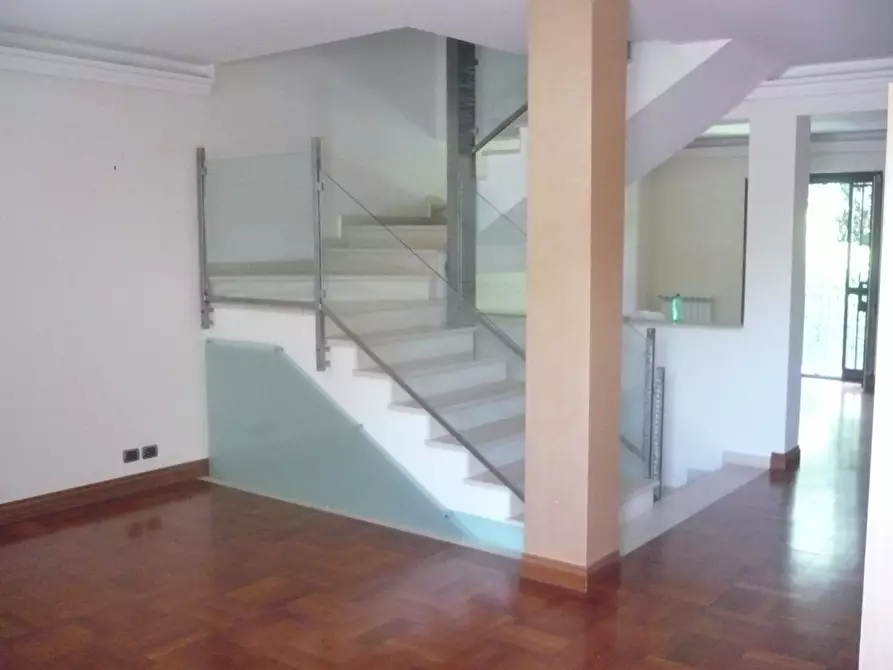 Immagine 16 di Villa in affitto  a Tremestieri Etneo