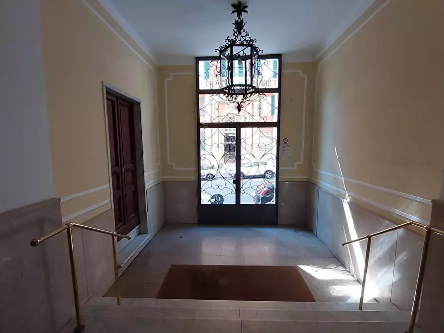 Immagine 38 di Quadrilocale in vendita  in Via Nino Bixio 4 a Genova