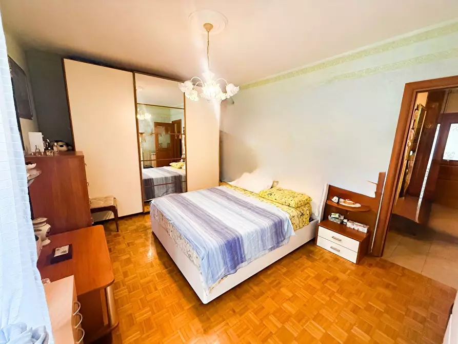 Immagine 5 di Appartamento in vendita  in Via Val Trebbia a Genova