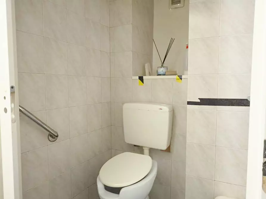 Immagine 19 di Bar / Ristorante in vendita  in Corso Sardegna 313 - 315 a Genova