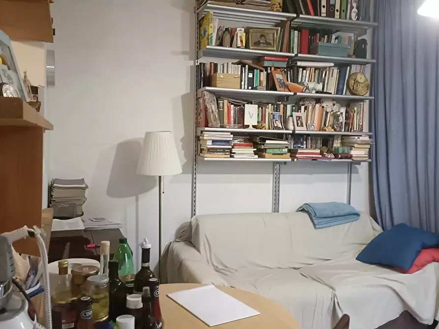 Immagine 3 di Bilocale in vendita  in Via Mantova 15 a Genova