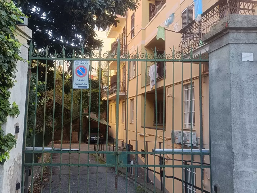 Immagine 25 di Garage in vendita  in Viale Cambiaso 6 a Genova