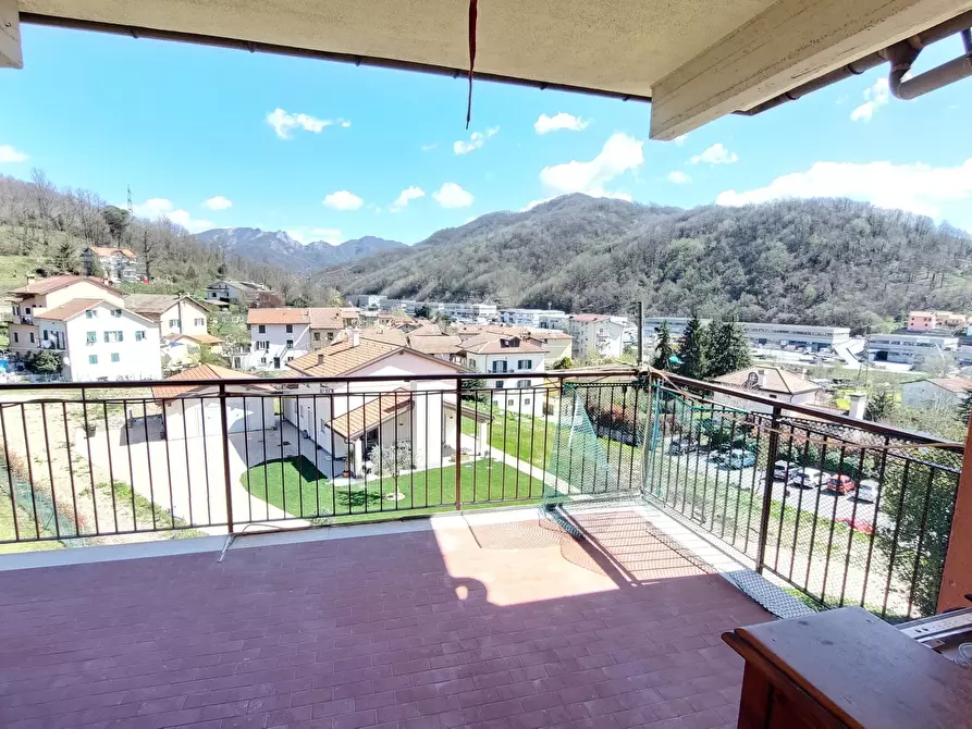 Immagine 35 di Trilocale in vendita  in Piazza Eugenio Marchese a Busalla