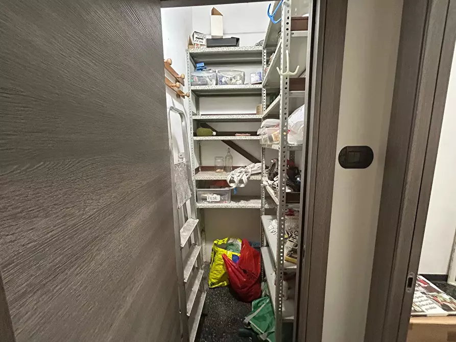 Immagine 11 di Quadrilocale in vendita  in Via Coronata 69 a Genova