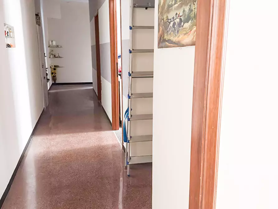 Immagine 11 di Appartamento in vendita  in Via Tortosa a Genova