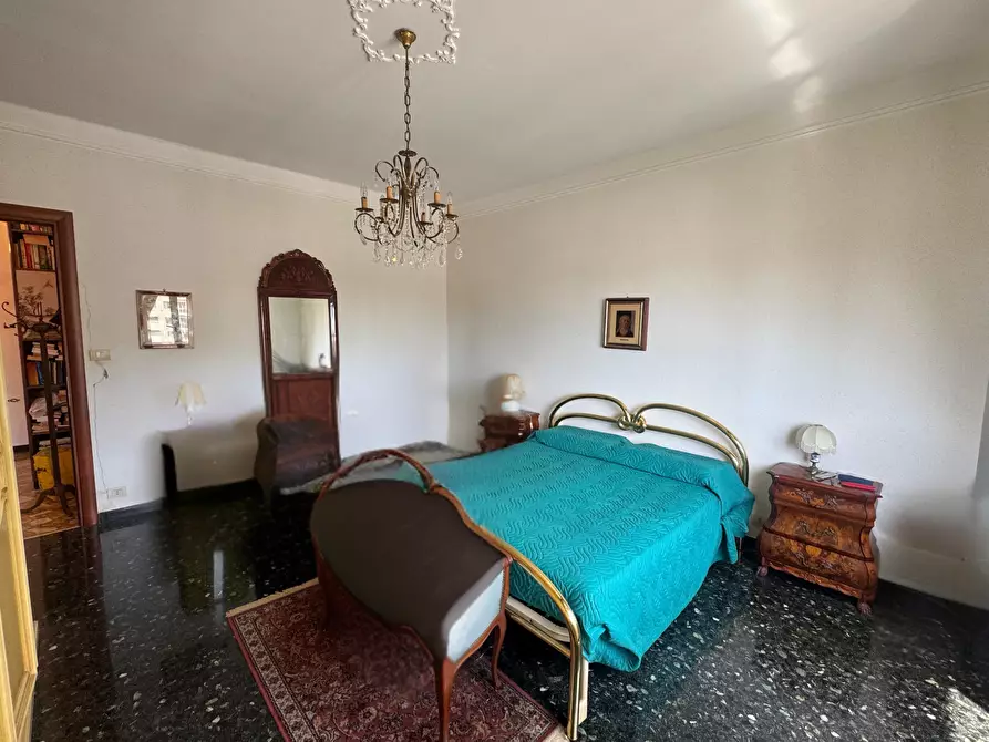 Immagine 9 di Pentalocale in vendita  a Genova