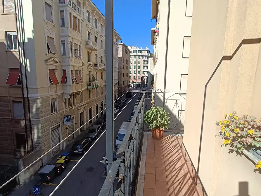 Immagine 30 di Pentalocale in vendita  in Via Paolo Antonio de Cavero 8 a Genova