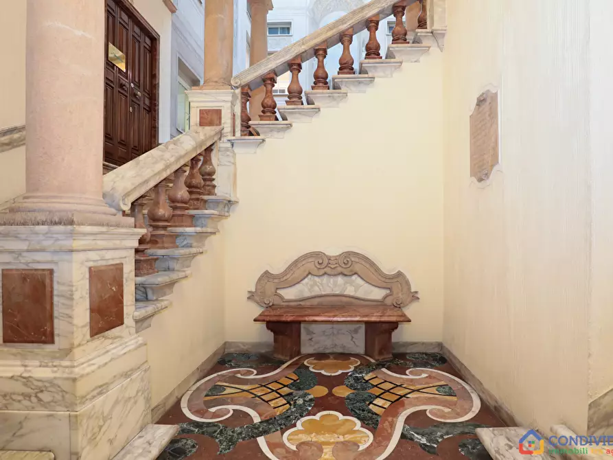 Immagine 29 di Albergo/B&B/Residence in affitto  in Piazza della Nunziata 5 a Genova