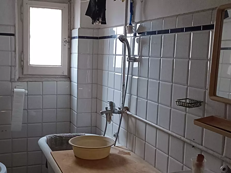 Immagine 26 di Appartamento in vendita  in Via Cornigliano 34 a Genova