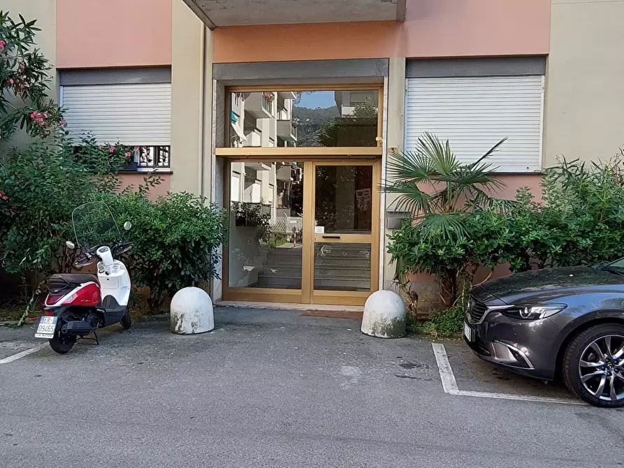 Immagine 32 di Bilocale in vendita  in Via Fratelli Bandiera 3 a Rapallo