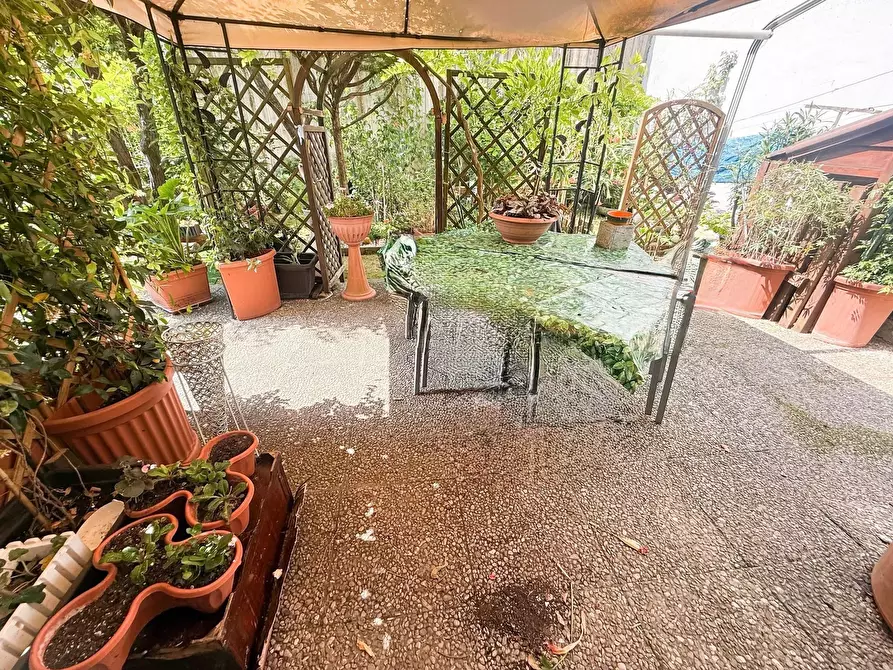 Immagine 8 di Appartamento in vendita  in Via Val Trebbia a Genova