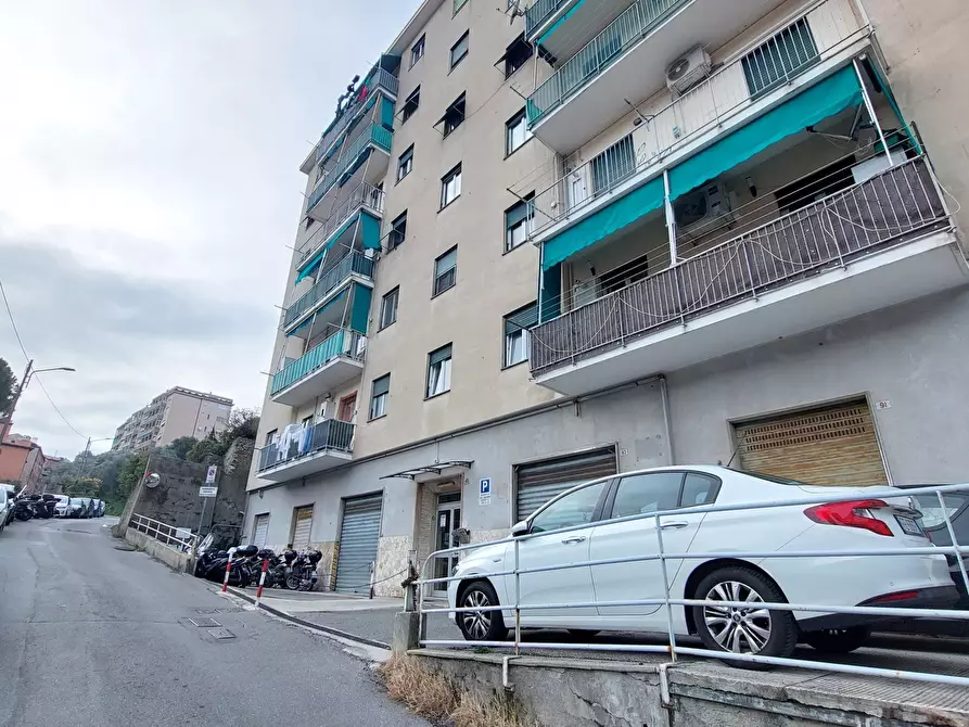 Immagine 15 di Bilocale in vendita  in Via delle Gavette a Genova