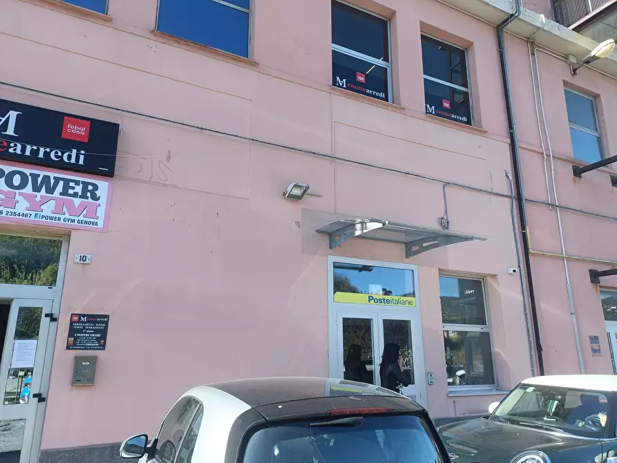 Immagine 2 di Attività artigianale in affitto  in Via Giuseppe Ungaretti 10 a Genova