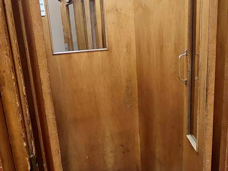 Immagine 28 di Bilocale in vendita  in Via Fratelli Bandiera 3 a Rapallo