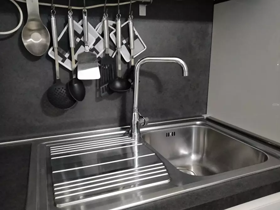 Immagine 8 di Bilocale in vendita  in Via delle Gavette a Genova