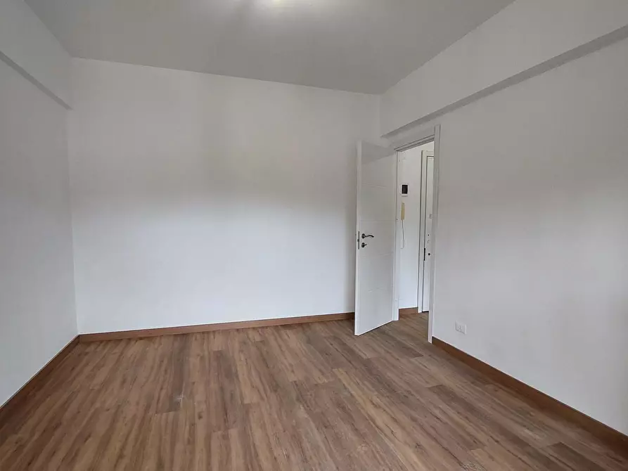 Immagine 27 di Trilocale in vendita  in Piazza Eugenio Marchese a Busalla