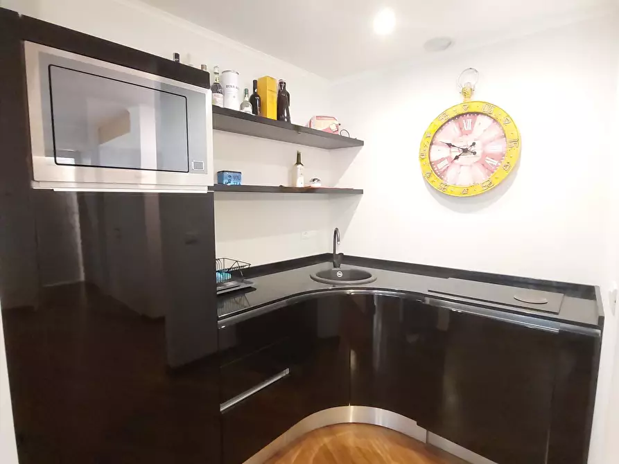 Immagine 7 di Bilocale in vendita  in Via Lomellini a Genova