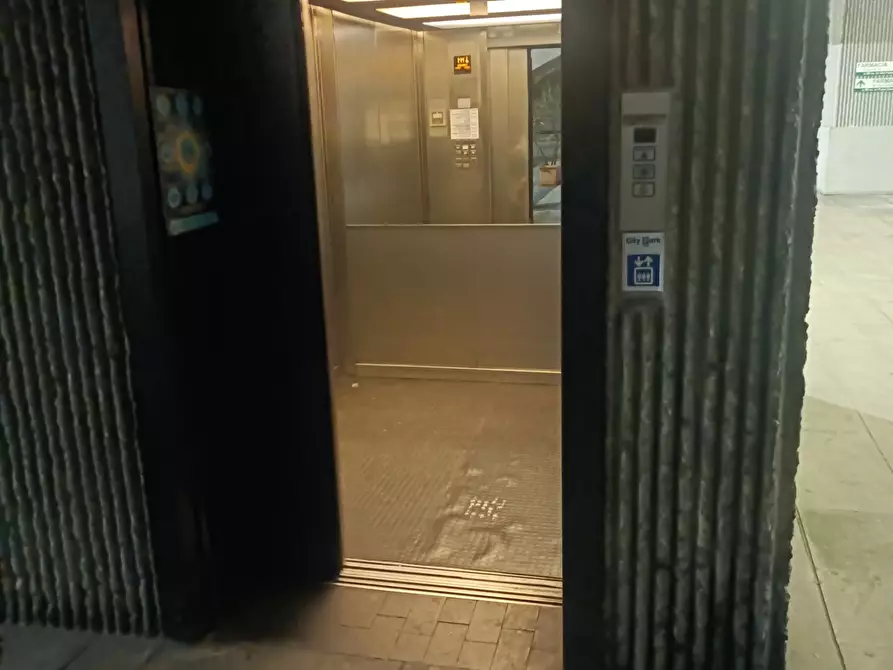 Immagine 40 di Bilocale in vendita  in Vico Squarciafico a Genova