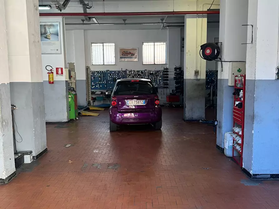 Immagine 11 di Capannone industriale in vendita  in Corso Europa 347 a Genova