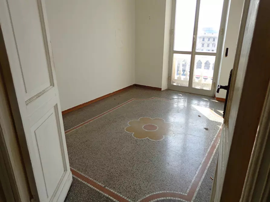 Immagine 6 di Appartamento in vendita  in Via Tonale 27 a Genova