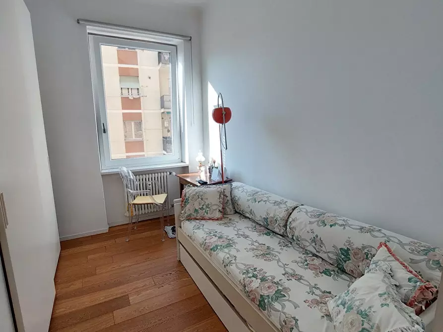 Immagine 21 di Trilocale in vendita  in Via Ameglia a Genova