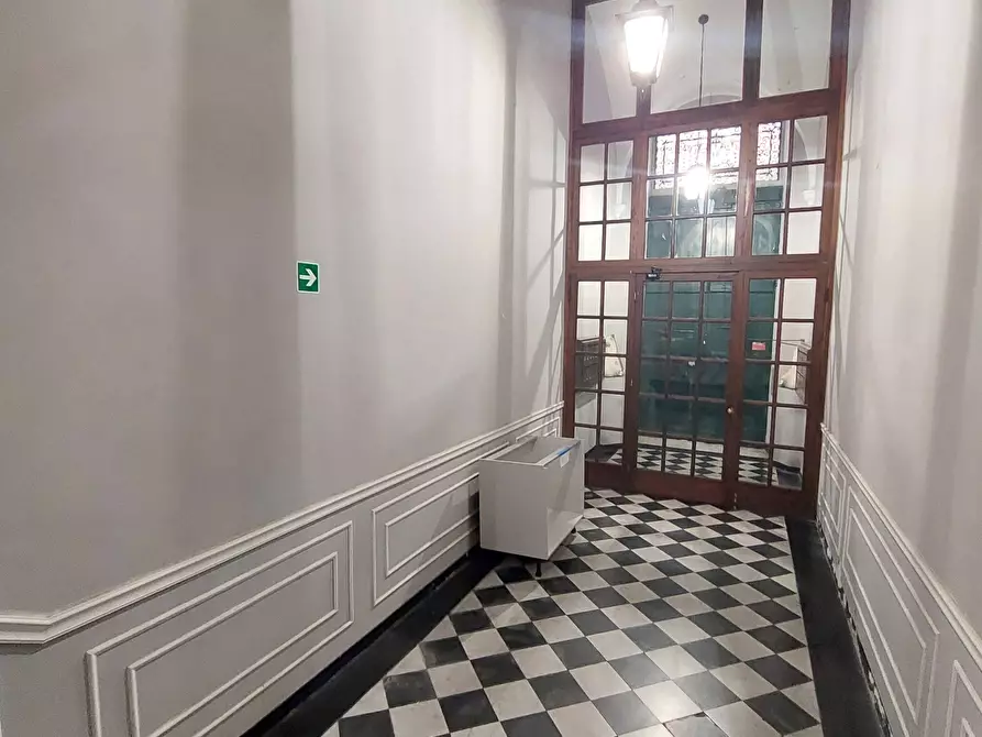 Immagine 32 di Bilocale in vendita  in Via Lomellini a Genova
