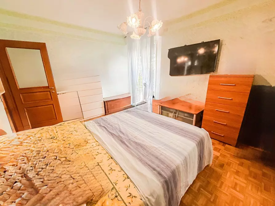 Immagine 3 di Appartamento in vendita  in Via Val Trebbia a Genova