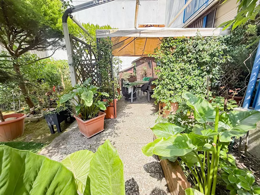 Immagine 11 di Appartamento in vendita  in Via Val Trebbia a Genova