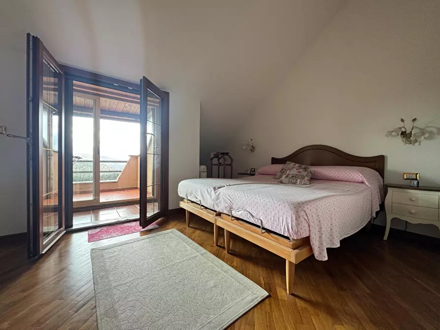 Immagine 8 di Casa semindipendente in vendita  a Ceranesi