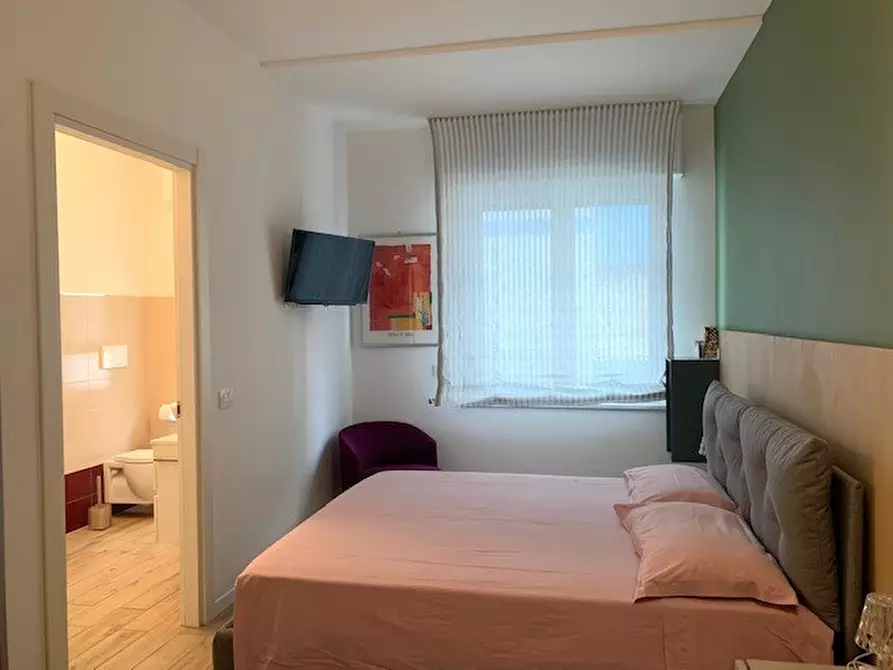 Immagine 37 di Trilocale in vendita  in Via Roma a Alassio