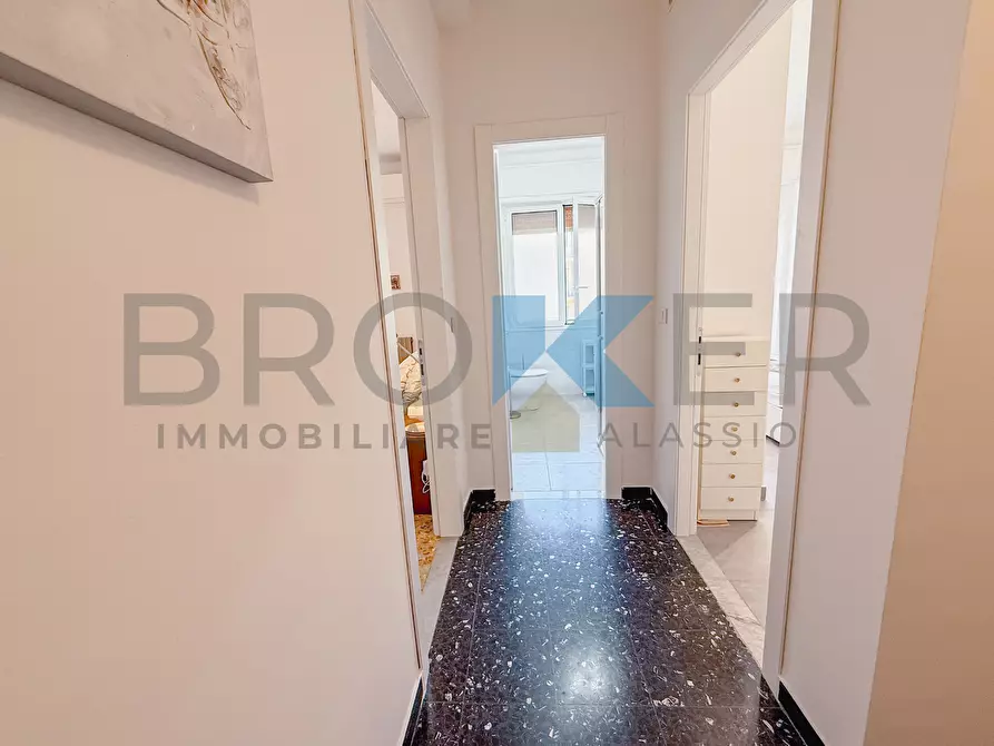 Immagine 12 di Trilocale in vendita  in Via Neghelli 56 a Alassio