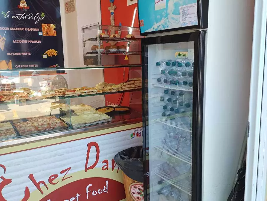 Immagine 9 di Pizzeria / Pub in vendita  in Via Roma 35 a Alassio