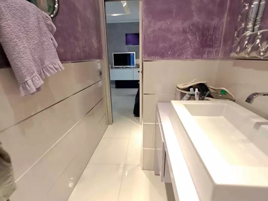 Immagine 2 di Quadrilocale in vendita  in via bogliolo 7 a Alassio