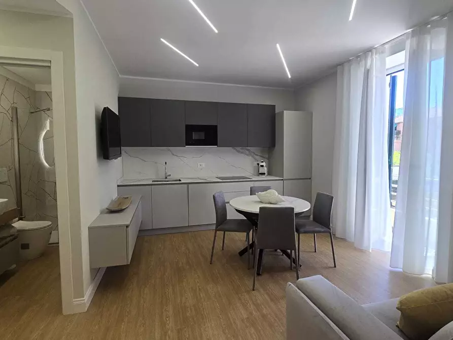 Immagine 12 di Trilocale in vendita  in Corso Dante Alighieri 198 a Alassio