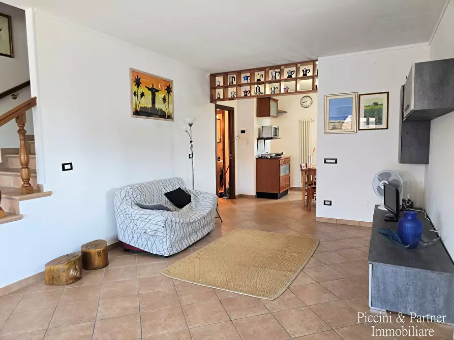 Immagine 13 di Casa bifamiliare in vendita  in Via Panicarola 17 a Castiglione Del Lago