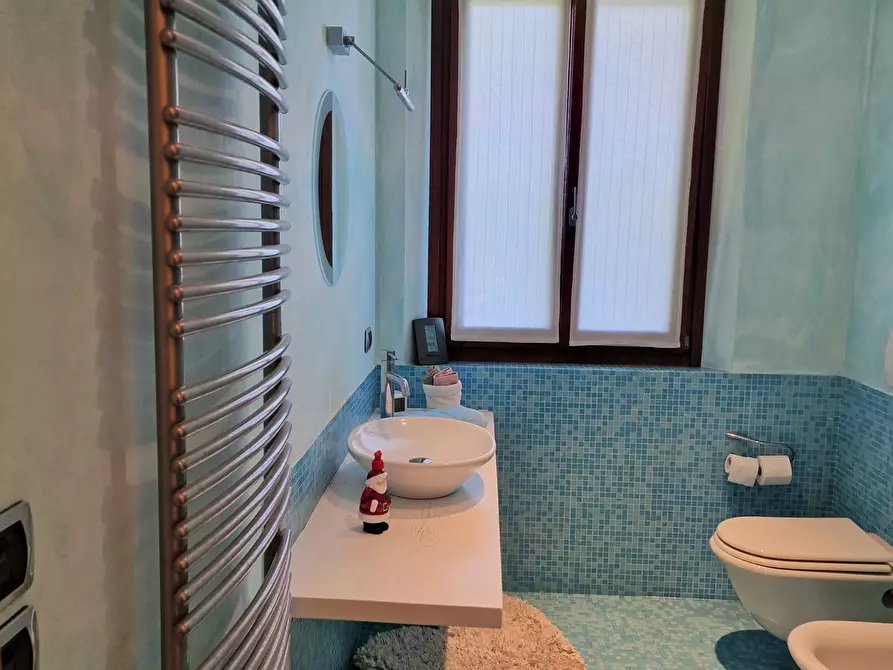 Immagine 37 di Villa in vendita  in Località Ferretto 48 a Castiglione Del Lago