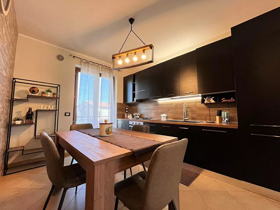 Immagine 8 di Quadrilocale in vendita  in Via Friuli a Castiglione Del Lago