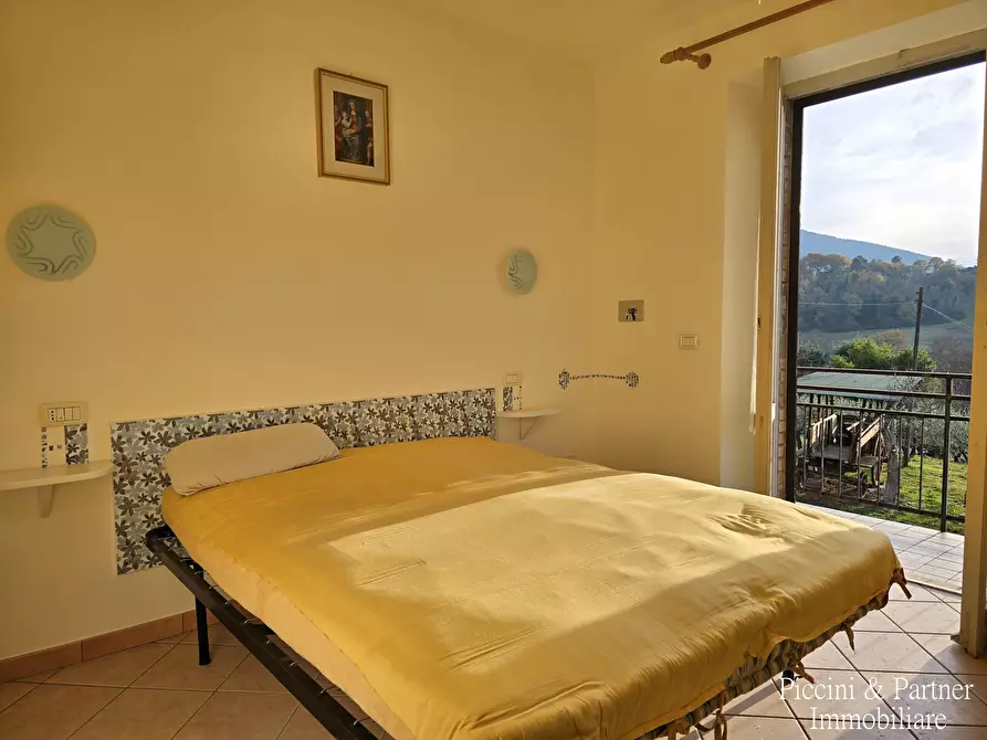 Immagine 37 di Rustico / casale in vendita  in Frazione Paradiso a Assisi