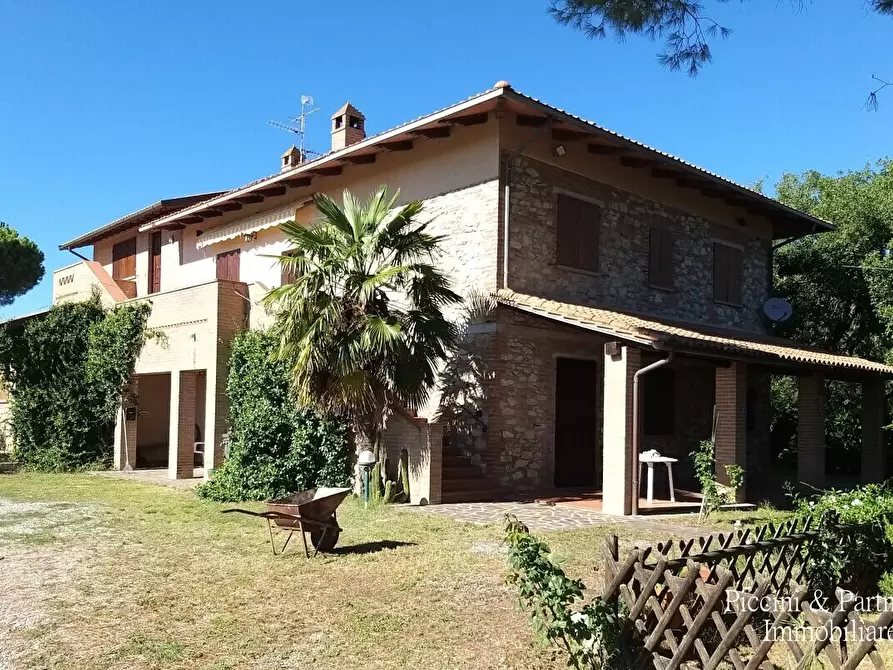 Immagine 1 di Rustico / casale in vendita  in Località Croce 68 a Castiglione Del Lago