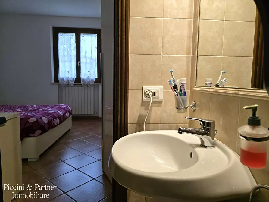 Immagine 36 di Pentalocale in vendita  in Via di Pretola a Paciano