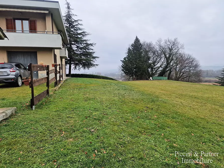 Immagine 2 di Casa bifamiliare in vendita  in Viale Ranchi 2 a Umbertide