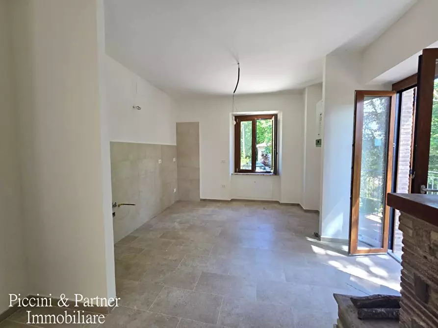 Immagine 20 di Rustico / casale in vendita  a Assisi