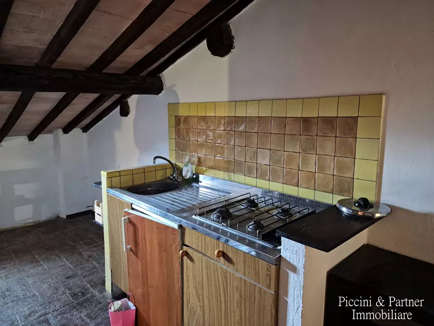 Immagine 6 di Loft/Open space in vendita  in Via Cenaioli a Magione