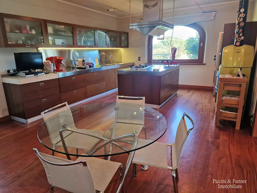 Immagine 27 di Villa in vendita  in Località Ferretto 48 a Castiglione Del Lago